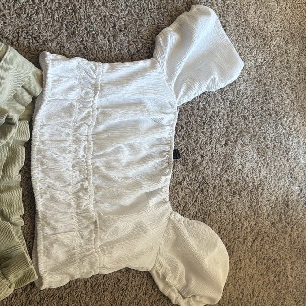 Forever 21 - White Small Crop - Picture 4 of 4